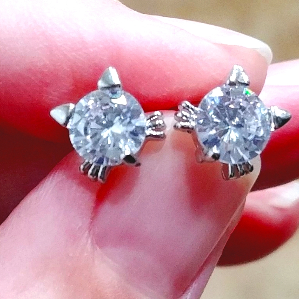 CAT STUD 925 ZIRCON EARRINGS